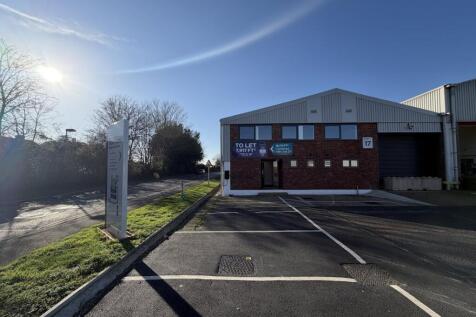 17 Ashford Industrial Estate Exterior 1.jpeg