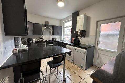 Ashfield Road, Victoria Park, £142pppw photo 3