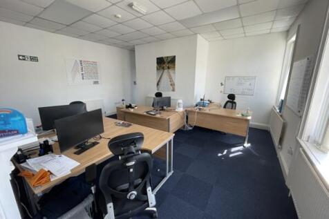 Office to rent Image 3