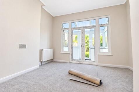 Cliff Road, Leigh-on-Sea, Essex, SS9 photo 4
