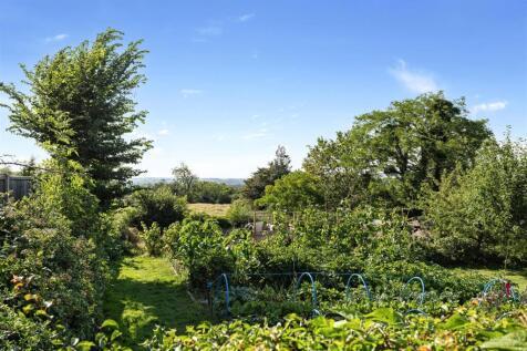 111782_Treeside Green Lane Churchdown-29.jpg