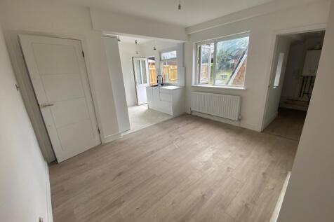 Stacey Avenue, Wolverton, MK12 photo 4