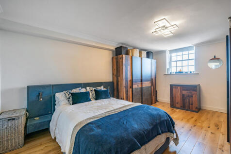 1358963-9-68d58d2...