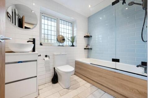 174 Whittingham Drive HDR-12.jpg