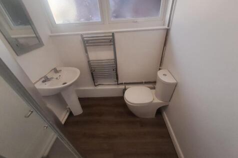 Oundle Drive, Nottingham photo 4