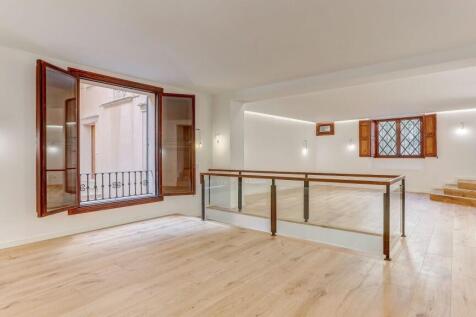 Lounge and dining 1 