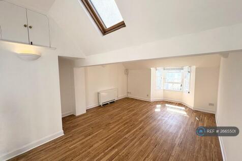 Studio Room