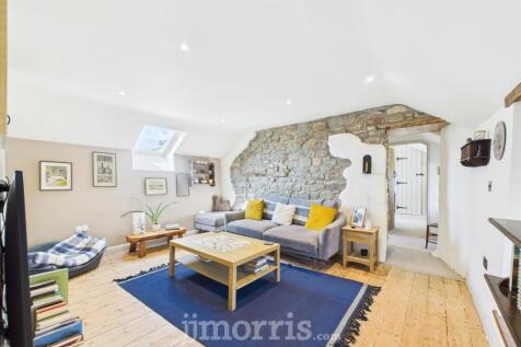 Snug/Television Room