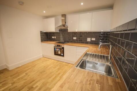 SPACIOUS 2 BEDROOM APARTMENT | RECENTLY RENOVATED
