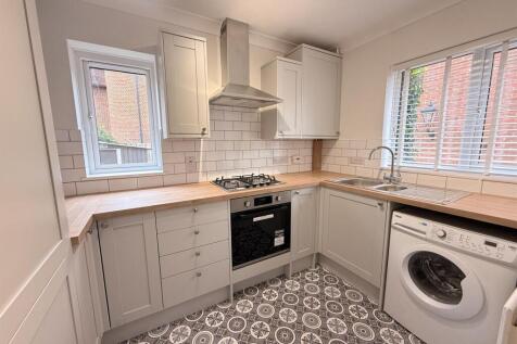 Borelli Mews, Farnham, GU9 7YZ photo 2