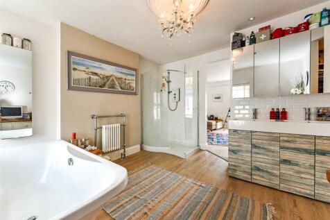 Shower Room En-Suite