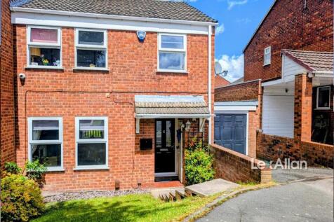 Beeston Close Brierley Hill 2.jpg
