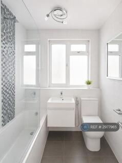 Brading Crescent, London, E11 photo 5