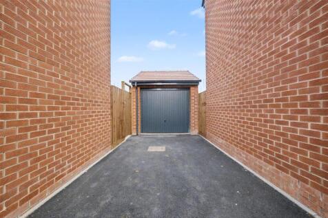 Drive way/ Garage