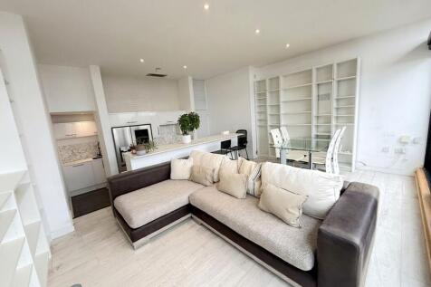 Shaw Street, The Collegiate, L6 photo 3