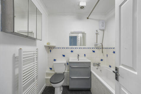 Hasted Close, Greenhithe, DA9 9HT photo 4
