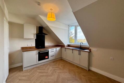 Kitchen / Lounge