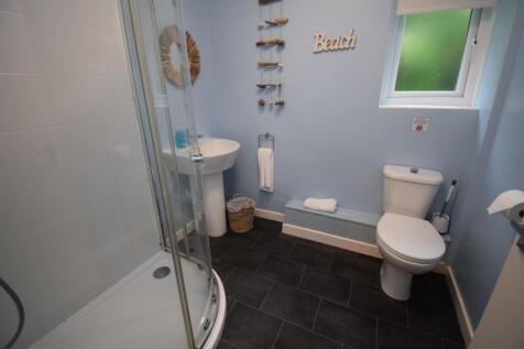 Shower Room.JPG
