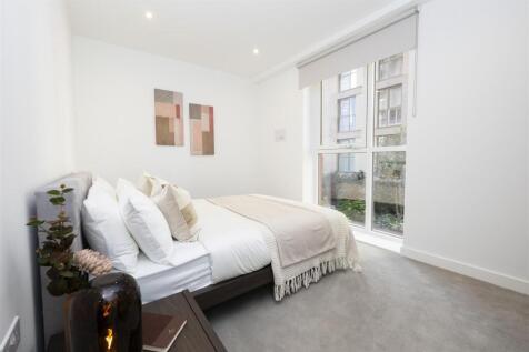RENTAL SHOW FLAT