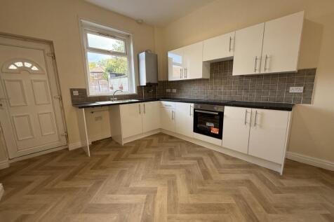 Kings Road, Ashton-under-lyne, Tameside photo 3