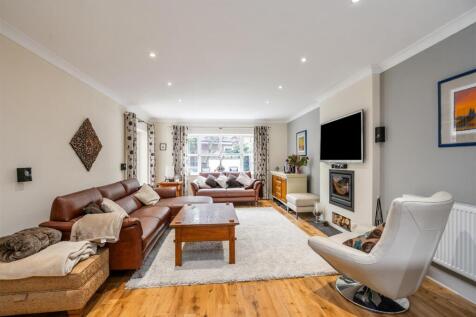 30 Tutnall Drive_2.jpg