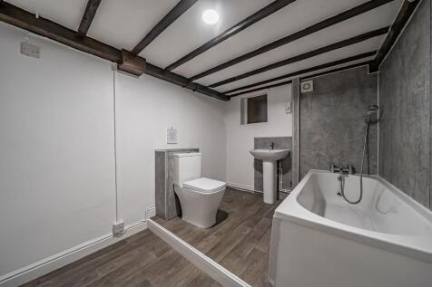 Basement flat bathroom