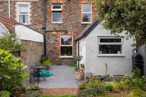 8 Clifford Road-40.jpg