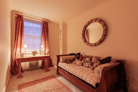 Bedroom/Study
