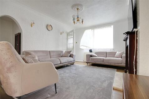 Wolsey Road, Enfield, EN1 photo 2
