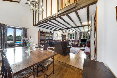 HURST COTTAGE-24.jpg