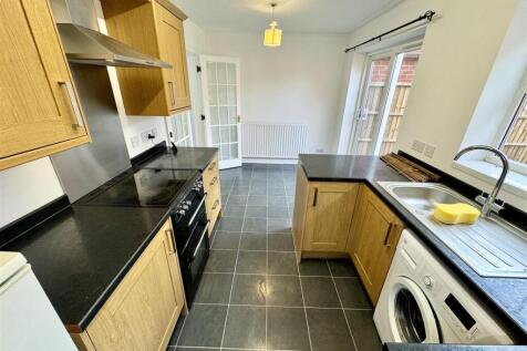 OPEN KITCHEN / DINER