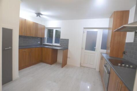 32 Brawell Road Kitchen.jpg