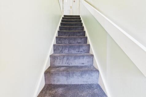 CAM03729G0-PR0133-STILL017