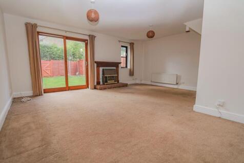 Living / Dining Room (2)