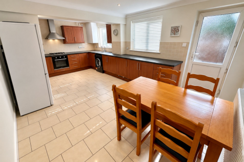 Kitchen / Breakfast Room