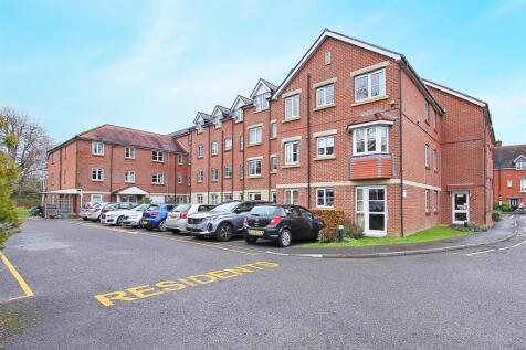 48 Archers Court (7).JPG