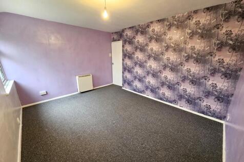Cardiff Close, Coventry photo 5