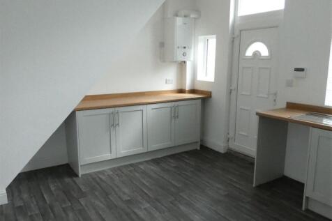 Moorcroft Drive, BD4 photo 3