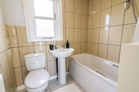 2 Bathrooms