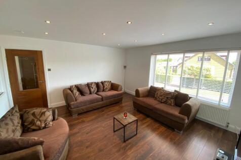 Lawfield Avenue, Glasgow, G77 photo 3