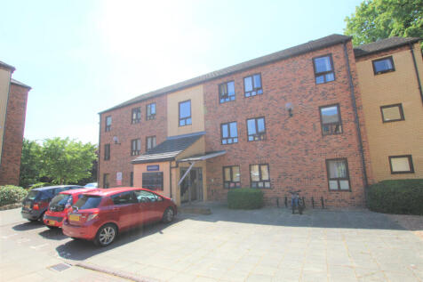 2 Bed Unfurnished Apartment