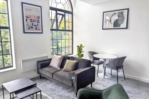 Living &amp; Dining Room