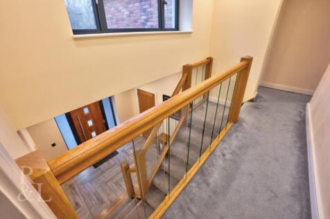 30 Carsington Crescent (9).jpg