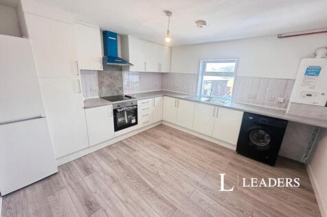 London Road, Chesterton, Newcastle, ST5 photo 5