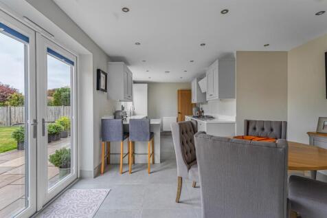 Kitchen / Breakfast Room