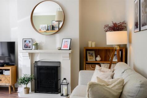 LIVING ROOM 2