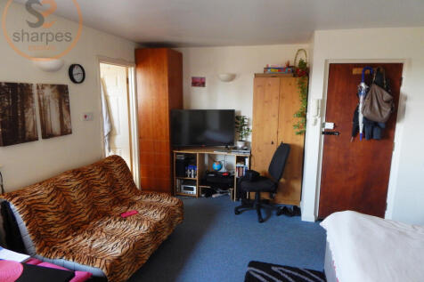 Ravensbury Court, 6 Bishopsford Road, Morden, Surrey photo 3