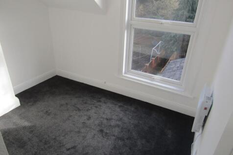 Queens Crescent, Exeter photo 4
