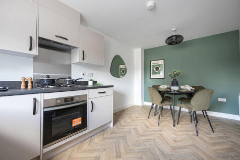 Leaf Living at Albany Park, Church Crookham, Fleet, GU52 photo 3