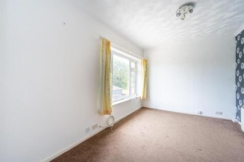 Flat 4, 22 Bracklesham Road216.jpg